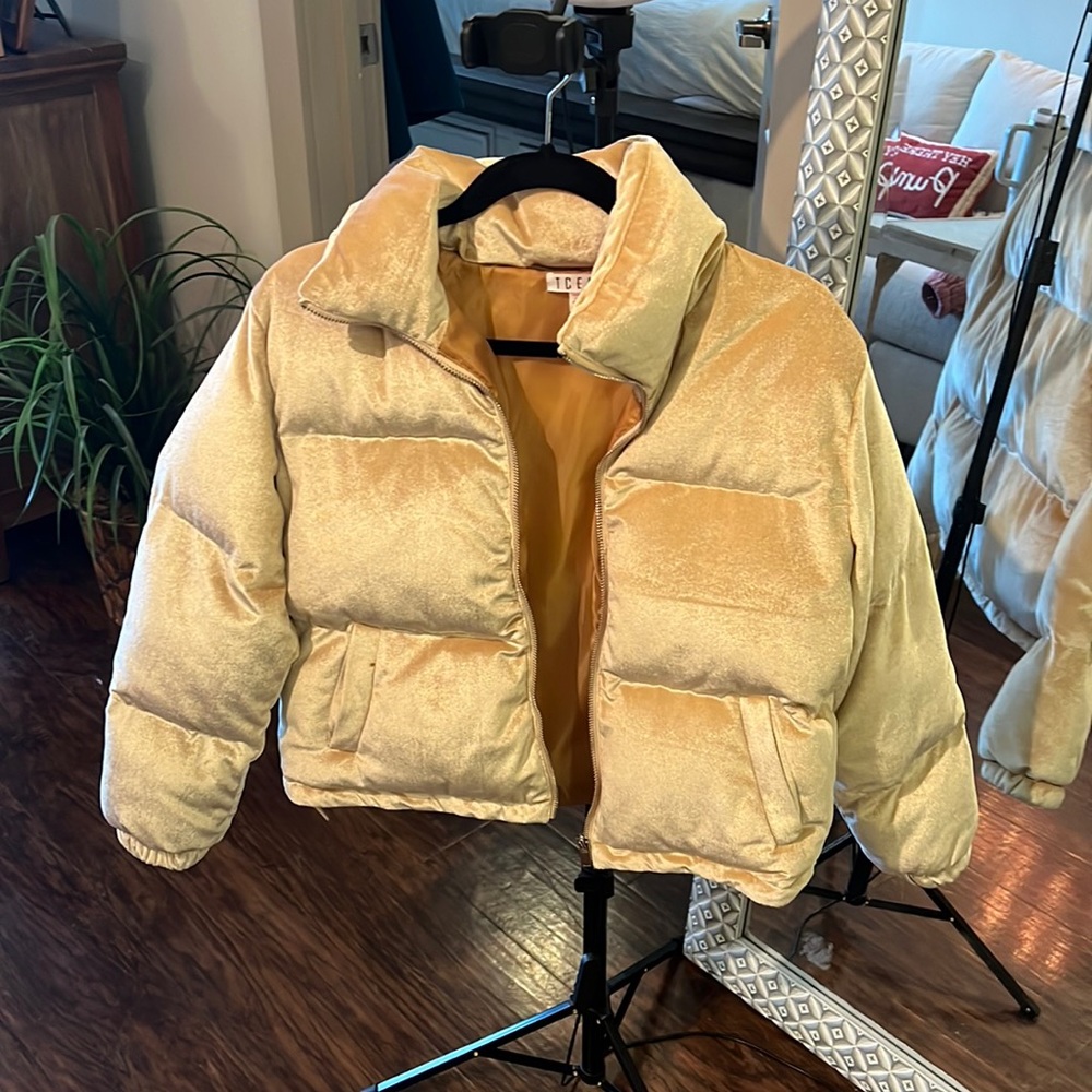 Velvet Puffer Jacket - Beige